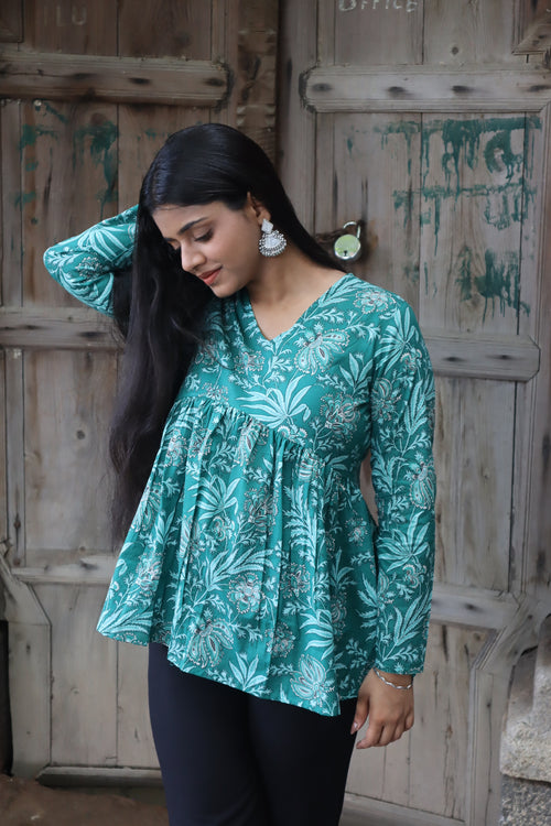 Nazaakat Flare Kurti