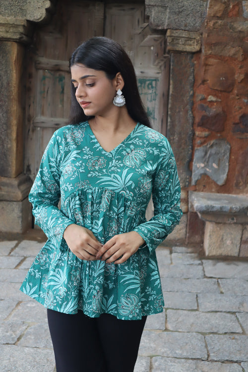 Nazaakat Flare Kurti